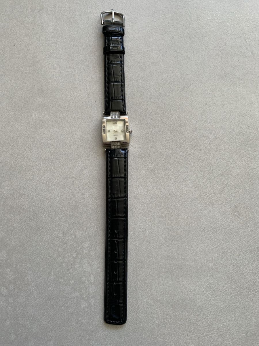 Bracciali & Braccialetti: Neue Elegante Damenuhr mit Strass – Nuovo e nell'imballaggio originale da Zuzwil SG venduto da Ibohaus
