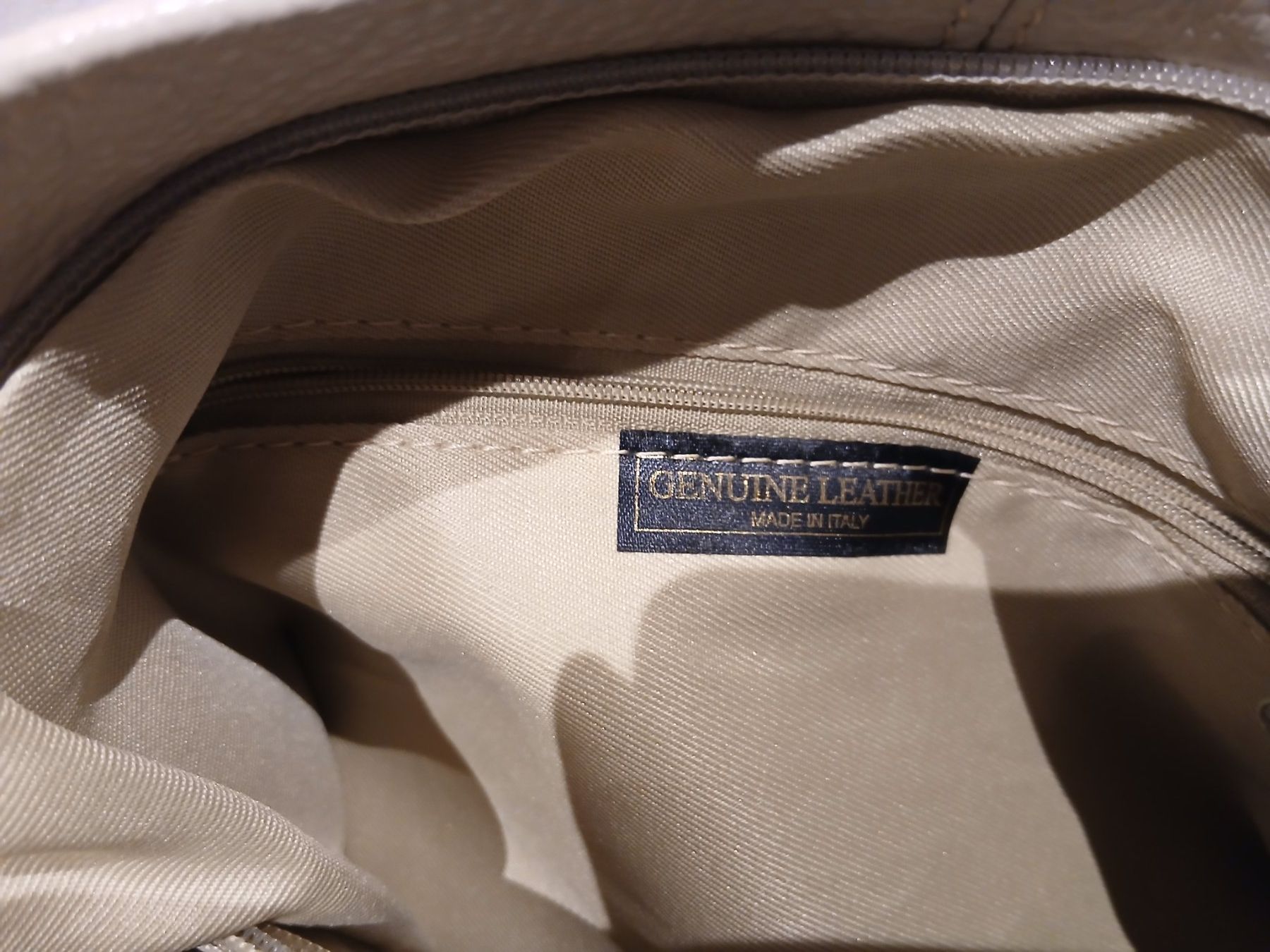 Borse da donna: Neue Rindsleder Tasche – Nuovo (secondo la descrizione) da Eschenbach SG venduto da baradunja 2