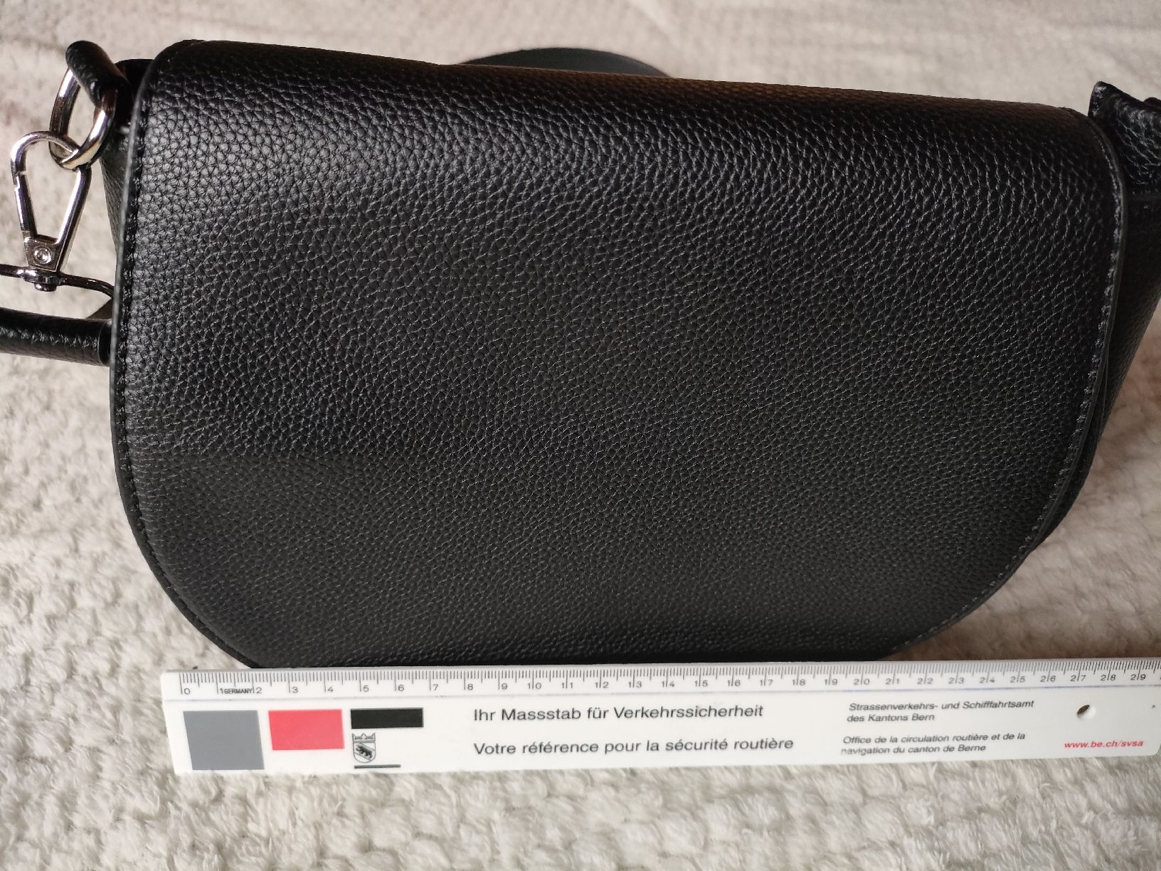 Taschen für Damen: Umhängetasche schwarz  – Neu (gemäss Beschreibung) aus Scheunen von klare2 1