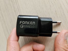 Travel Adapter Ladegerät