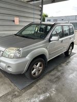 Zu verkaufenNissan x-Trail mit Anhängerhaken