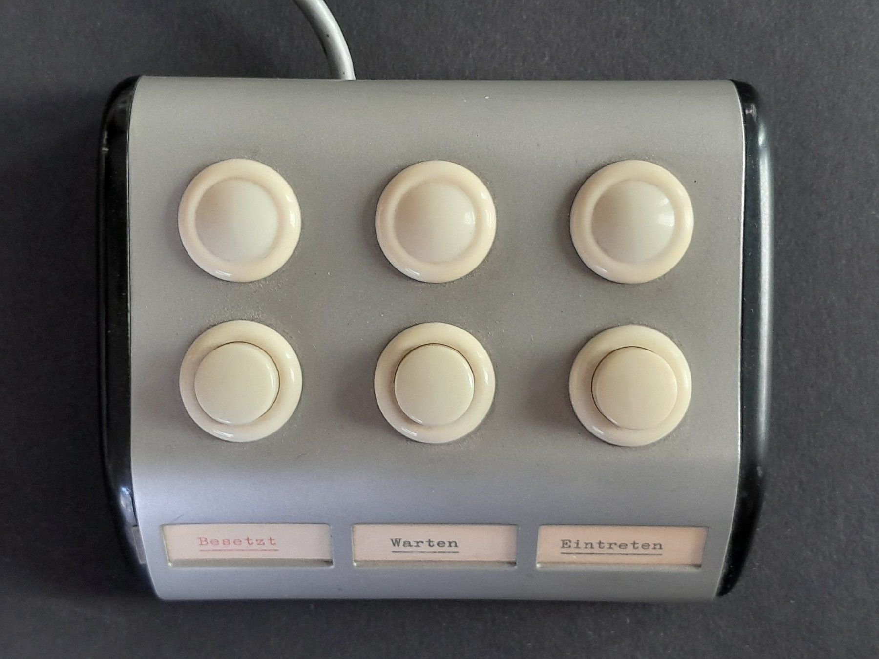 Componenti elettronici: Historisches Bedienfeld mit drei Tastern – Usato da Zürich venduto da raphahello 4
