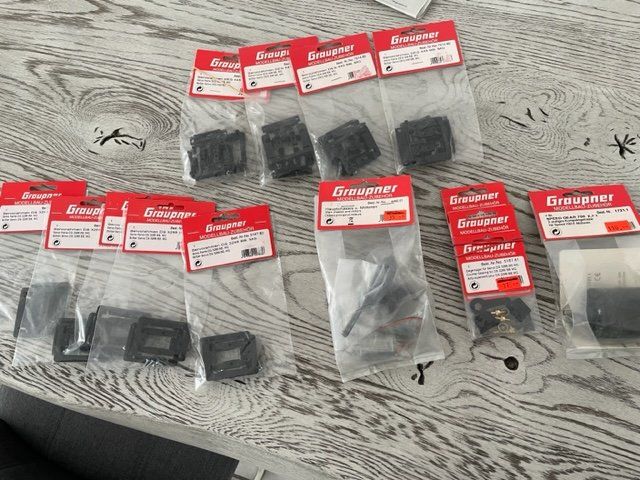 Graupner RC Modellbau: div. Graupner-Teile (15 Stk.)  ab Fr. 5.-- – Neu und originalverpackt aus Würenlingen von Delfinli1