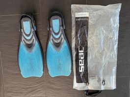 SEAC Flossen Gr XS bis S verstellbar, inkl. Tasche