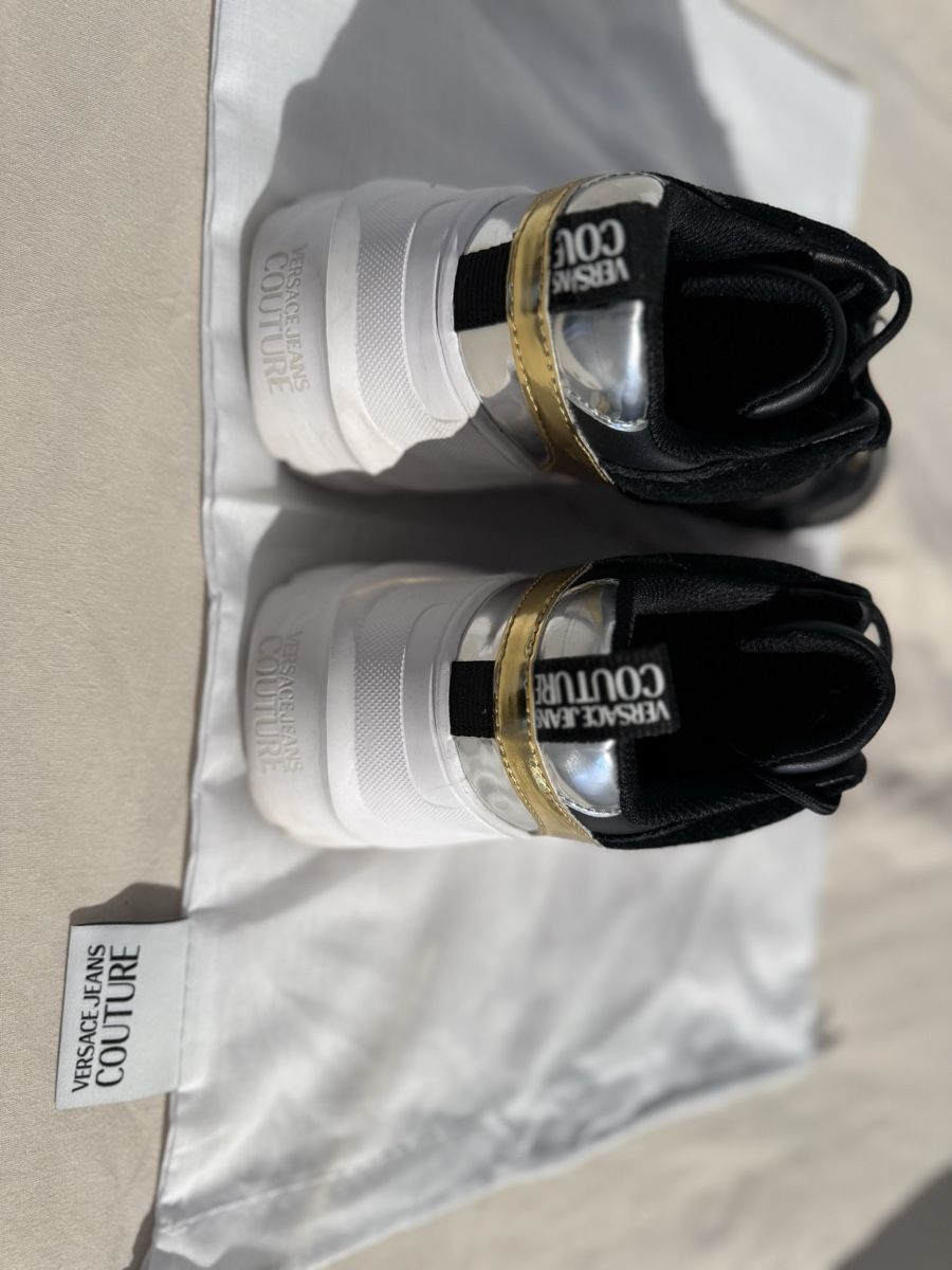 Versace Damenschuhe: Versace Jeans Couture Sneakers – Gebraucht aus Schlieren von ana_ribeiro19 2