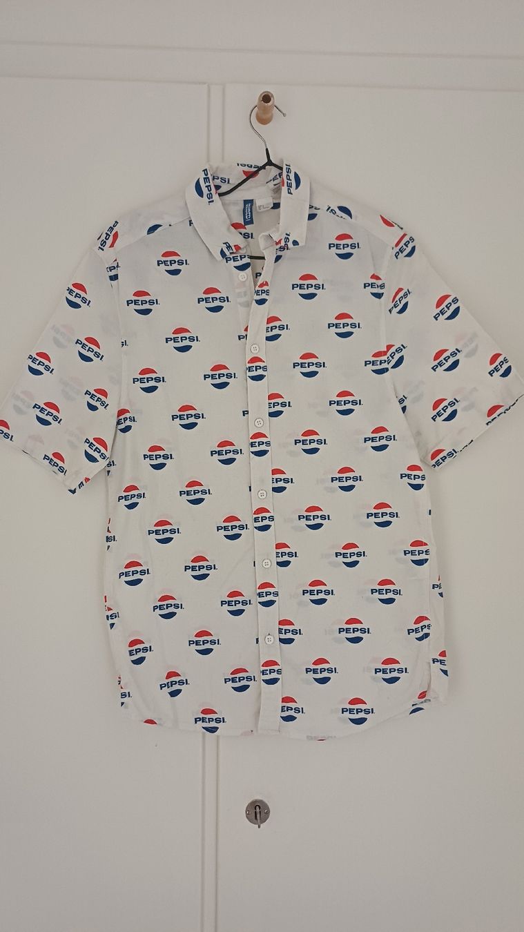 H&M Camicie: Chemise motif Pepsi – Usato da Vevey venduto da Veveybien