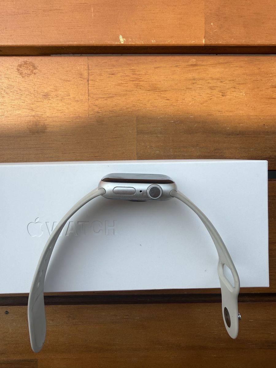 Apple Smartwatch: Apple Watch Series 9 mit GPS 41mm Silber – Usato da Reinach BL venduto da Motru2005 5