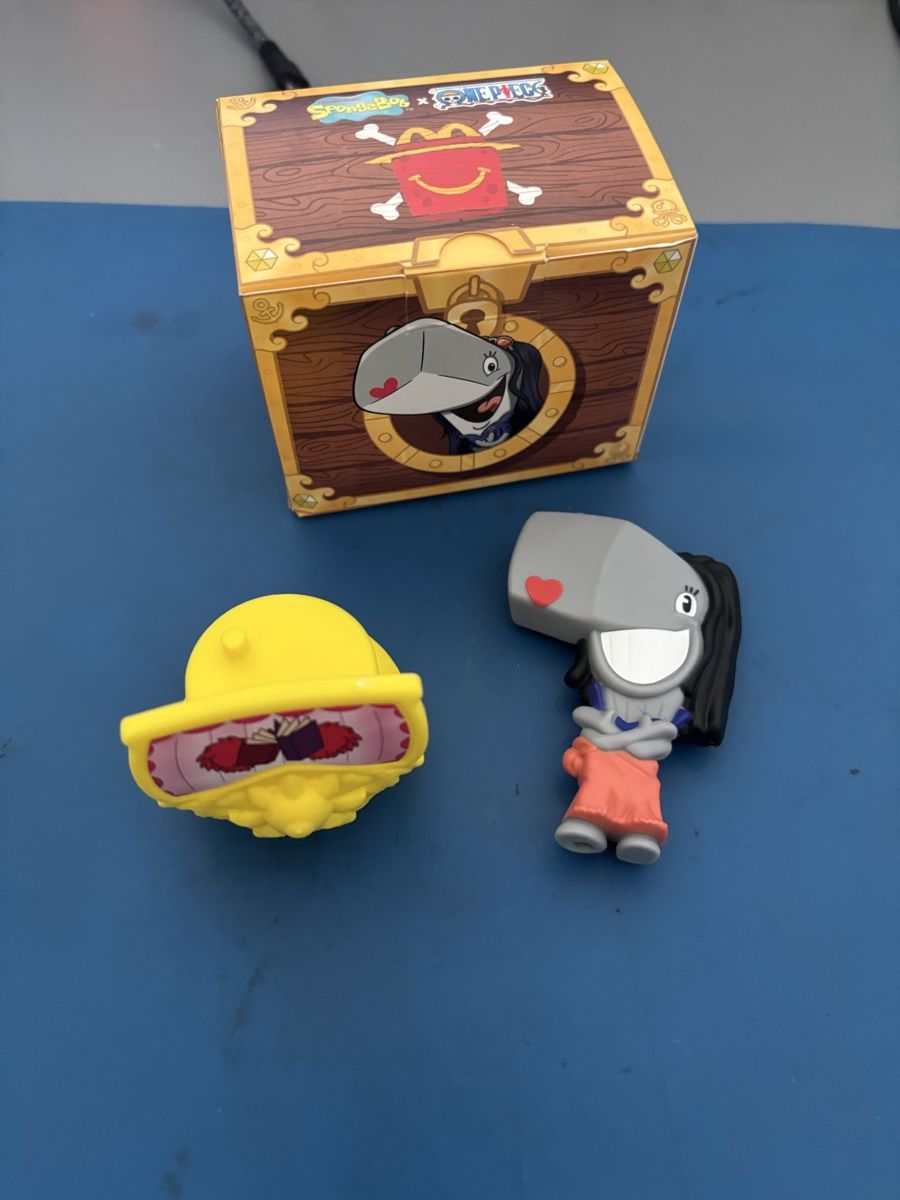 Mc Donald's Statuette: Perla x onepiece McDonald  – Nuovo (secondo la descrizione) da Grosswangen venduto da Yafuda