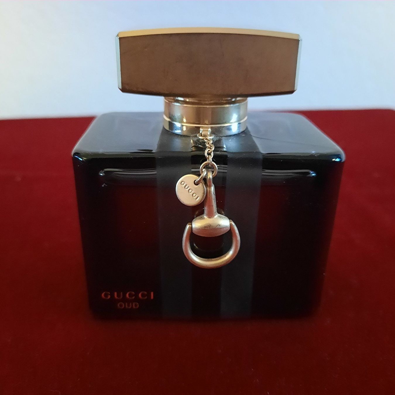 Gucci Profumi & Eau de Toilette: Gucci OUD, Eau de Parfum, 75 ml – Nuovo (secondo la descrizione) da Mönchaltorf venduto da Espressina