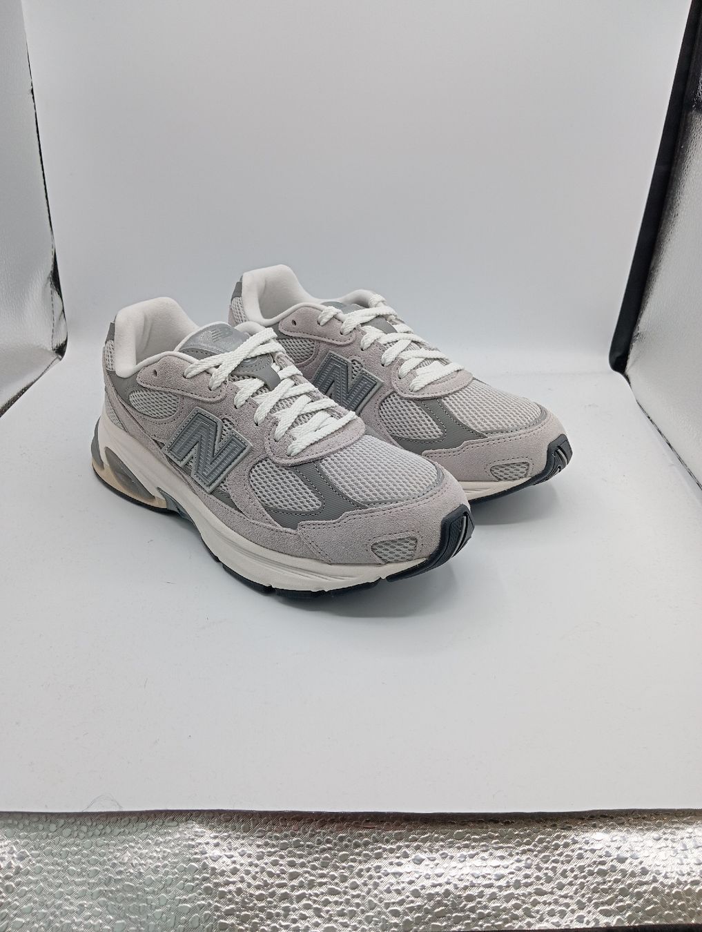 New Balance Scarpe da uomo: New Balance 2010 (EU43) – Nuovo e nell'imballaggio originale da Schaffhausen venduto da outlez 1