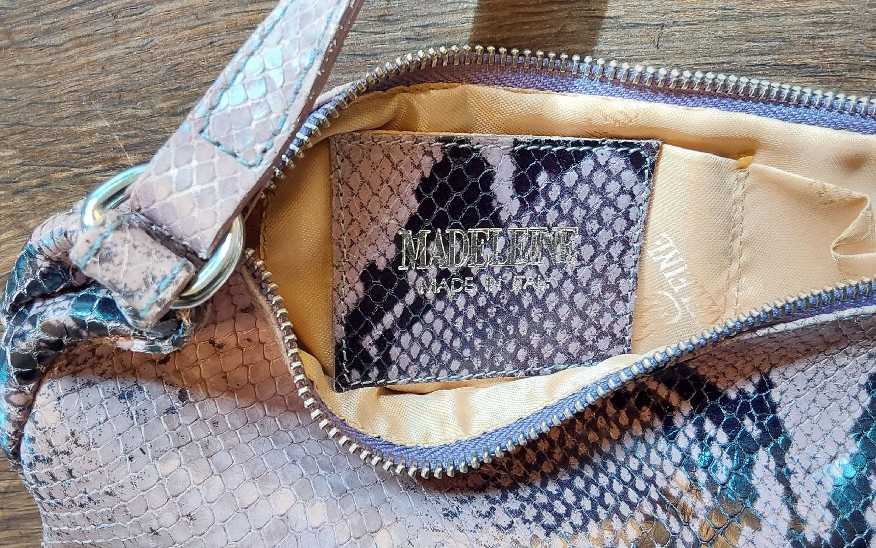 Madeleine Borse da donna: Ledertasche Madeleine lila – Usato da Köniz venduto da scopello12 3
