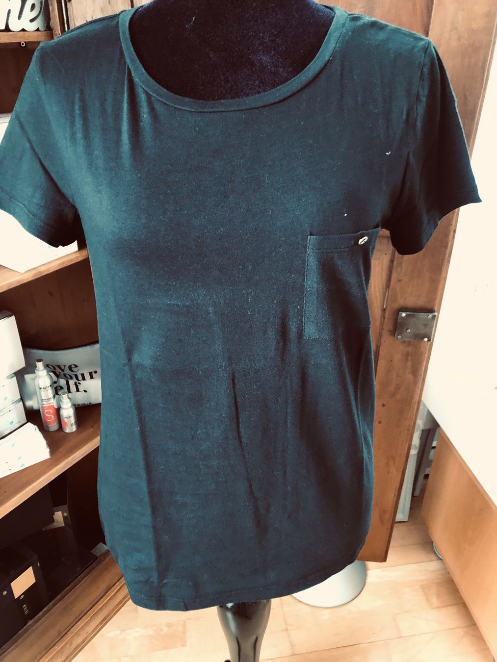 Caroll T-shirt: Schwarzes T-Shirt mit Brusttasche - Grösse S – Nuovo (secondo la descrizione) da Arlesheim venduto da leyRum4.5