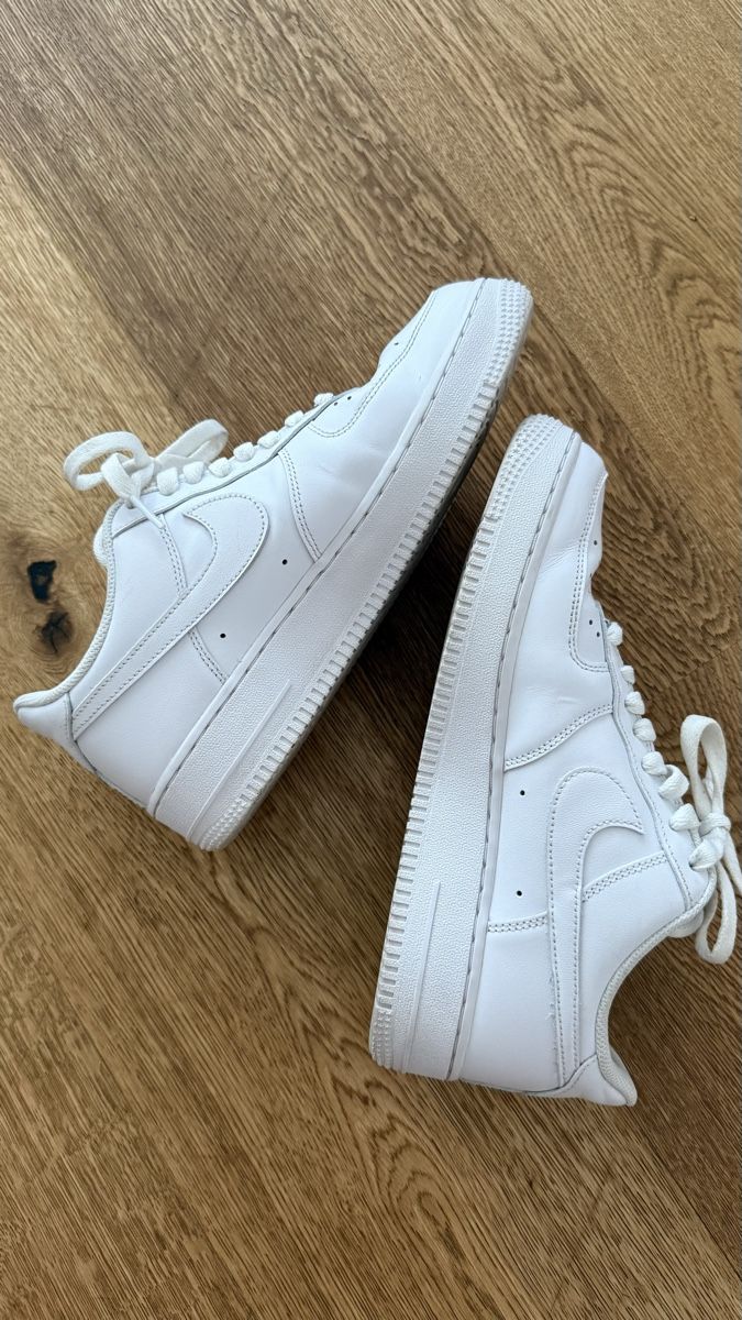 Nike Herrenschuhe: Nike Air Force 1 Size 40.5 – Gebraucht aus Boswil von hey.itsme 2