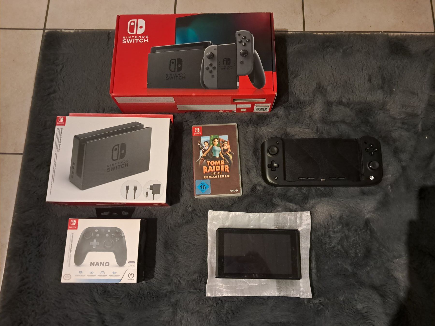 Nintendo Console: Nintendo Switch V2  (ohne joy con's) – Usato da Itingen venduto da AnTiNoRmAl