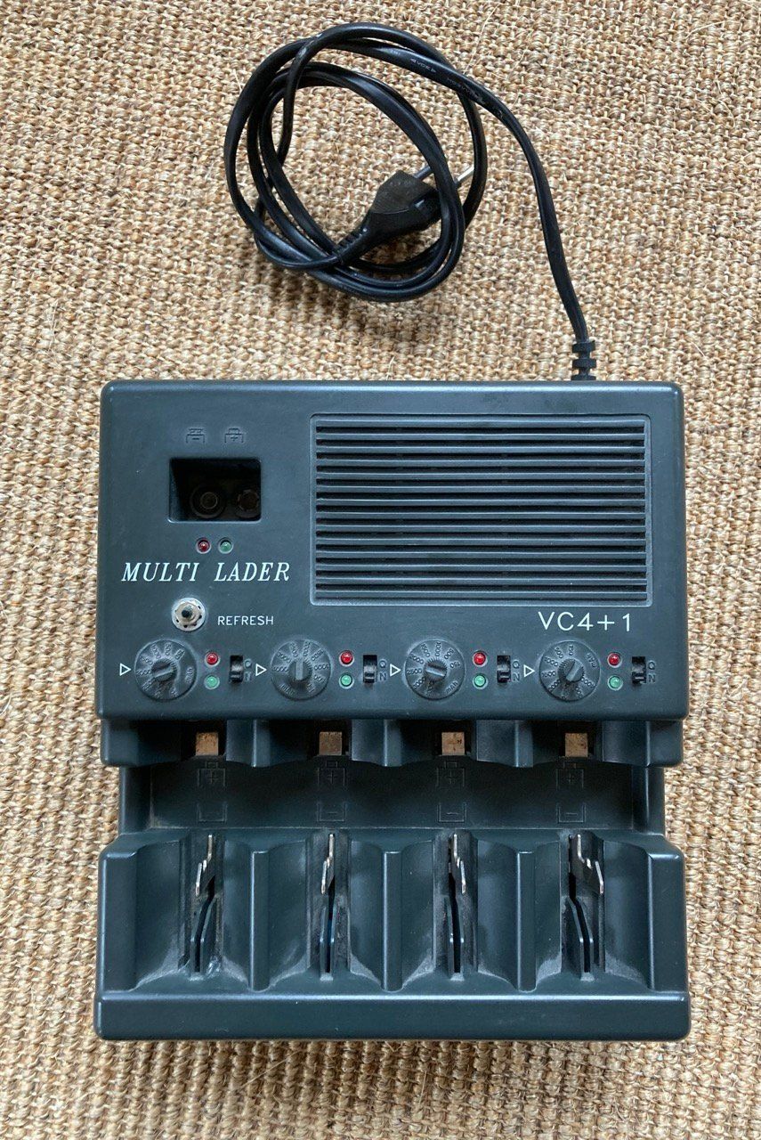 Voltcraft Akkus & Batterien: Multilader VC4+1 Conrad – Gebraucht aus Murten von Stounine 1