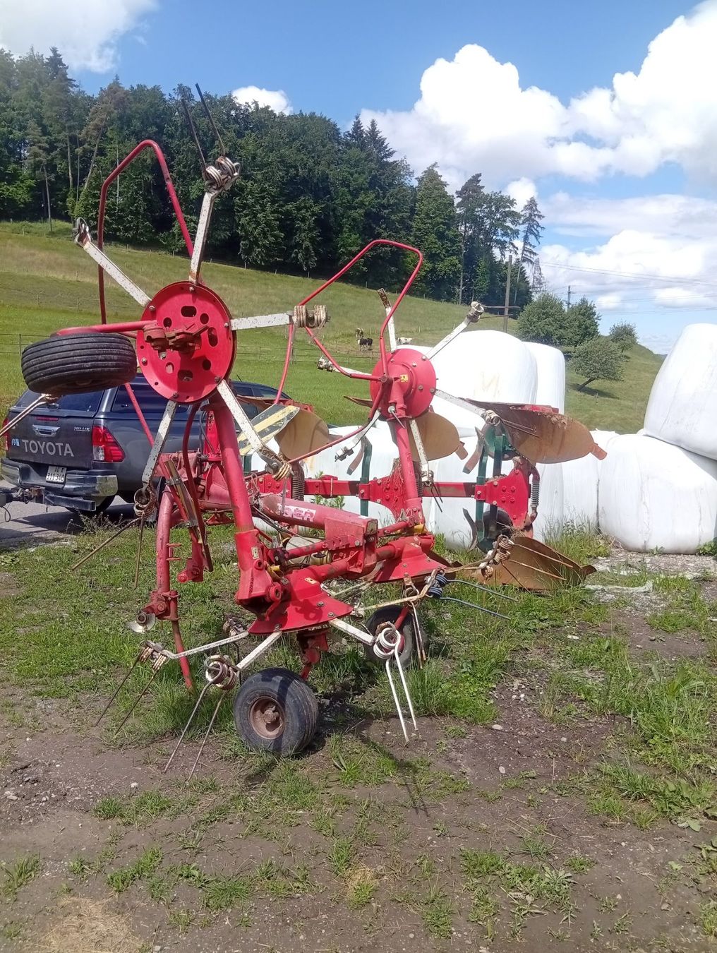 Tutte le macchine: Pöttinger 540 Kreiselheuer – Difettoso da Wislikofen venduto da Shepfarm 1