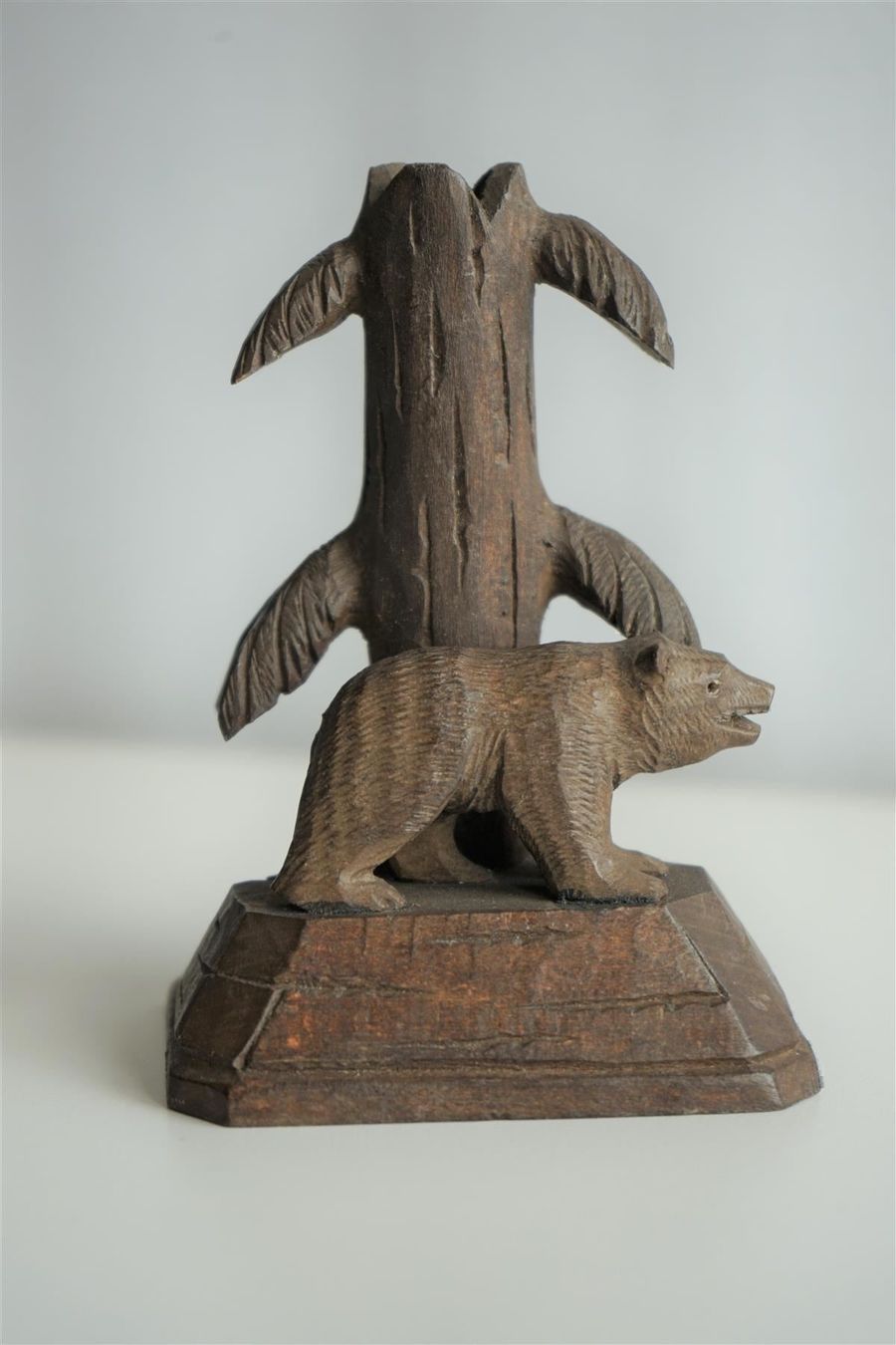 Sculture & Statue: Bär, geschnitzt (Stifthalter) – Usato da Brienz BE venduto da P.Edelweiss 1