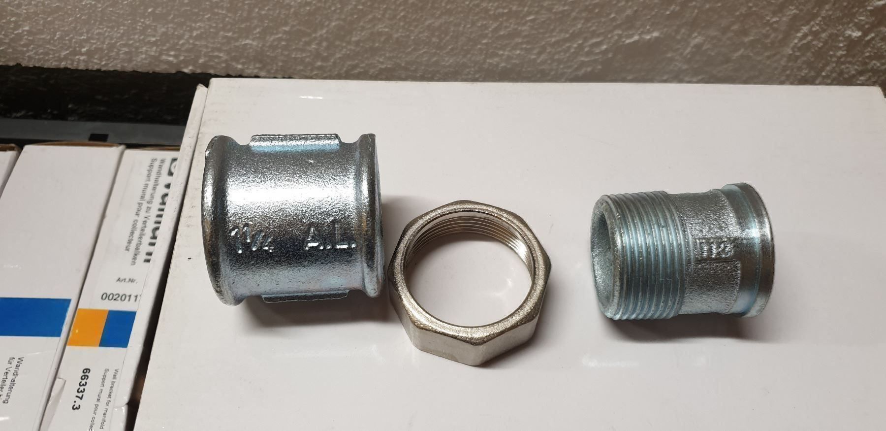 Radiatori: Kit de raccordement MEIBES – Nuovo e nell'imballaggio originale da Lausanne venduto da bodi000 2