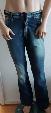 Neue Wrangler Dayton Herren Jeans, Bootcut Low Waist W30 L34