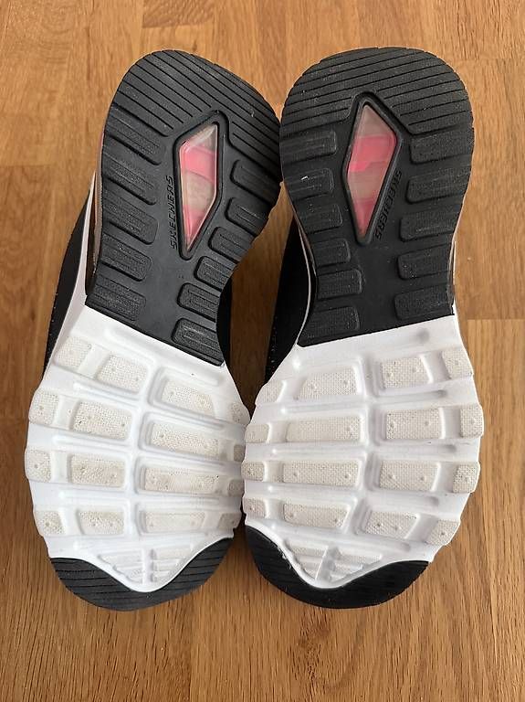 Damenschuhe: Skechers Schuhe Damen – Gebraucht aus Hagendorn von Najomi 2