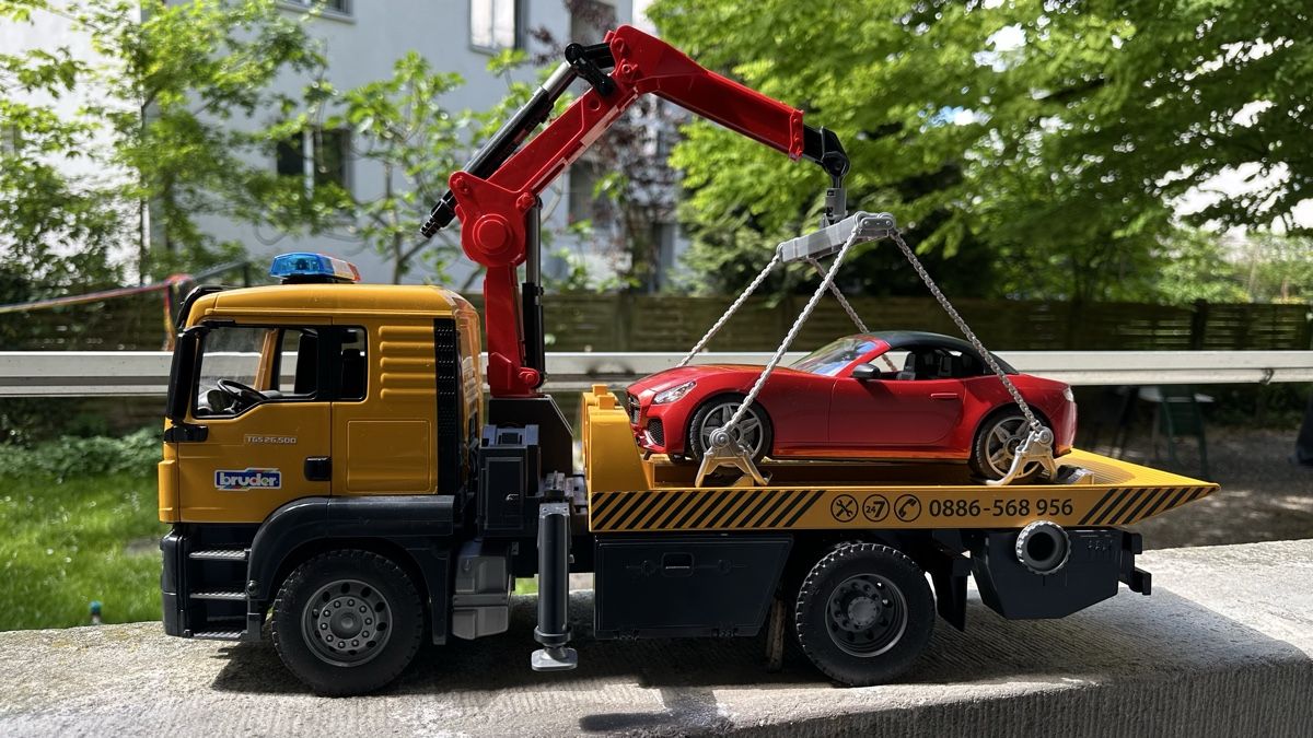 Bruder Giocattoli: BRUDER Abschleppwagen – Usato da Zürich venduto da Lena.17 1