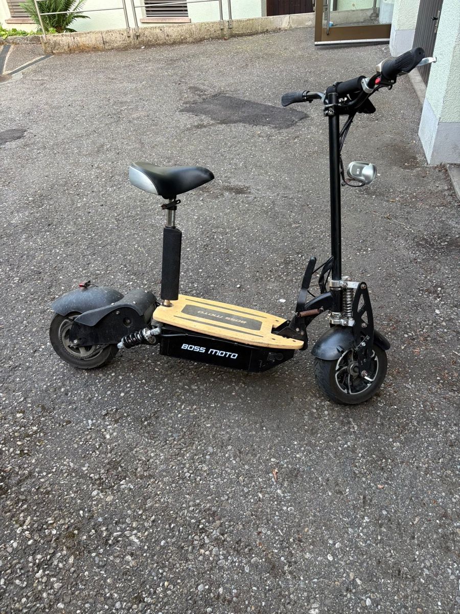 Veicoli elettrici: E-Scooter Boss Moto mit Sitz – Usato da Wittenbach venduto da ste_x5xl 1