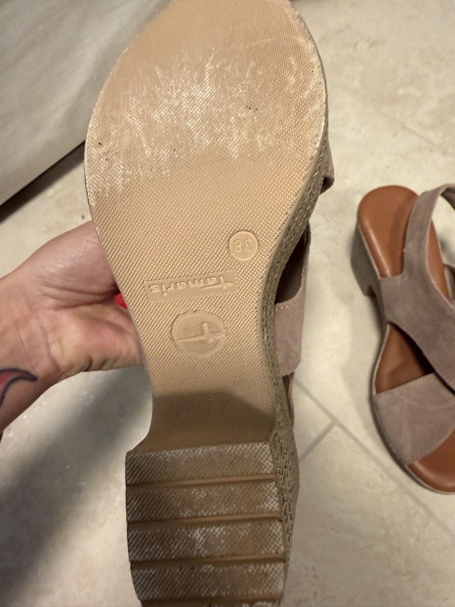 Tamaris Scarpe da donna: Sandalen  – Nuovo (secondo la descrizione) da Dottikon venduto da RomanVer 1