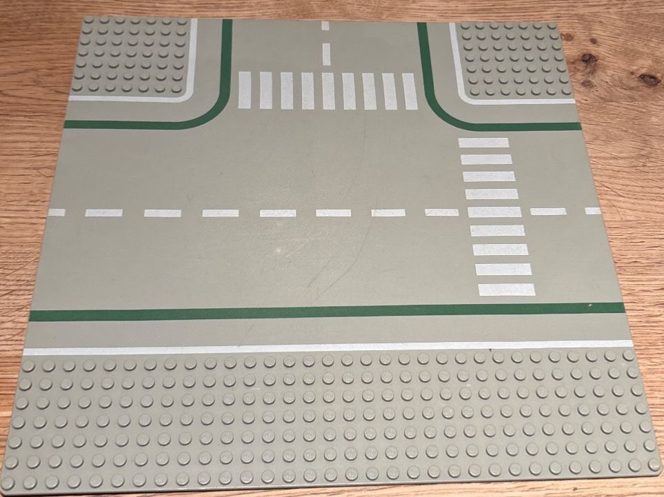 Lego Giocattoli: Lego Abzweigung Strassenplatte ab Fr. 2.90! Top! – Usato da Riken AG venduto da Benggu