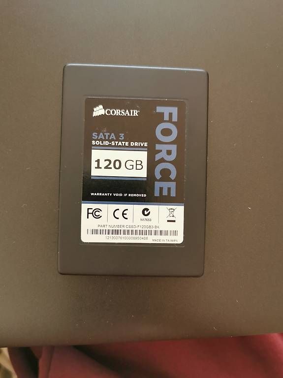 Harddisks: SSD 120GB 2.5" corsair  – Gebraucht aus Oberdorf BL von FabioSantoro1990 1