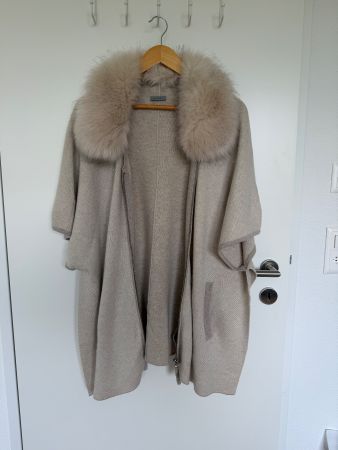 Damen Poncho beige mit Webpelzkragen Aus Wolle und Kaschmir