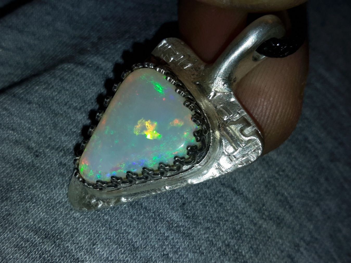 Ciondoli: Silberanhänger mit australischem Flashfire Kristall Opal – Nuovo e nell'imballaggio originale da Uerkheim venduto da Winwinner 3