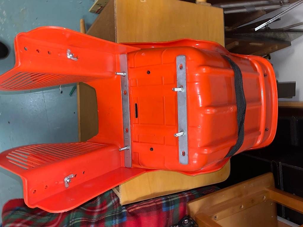 Seggiolini per auto: älterer Velokindersitz ungebraucht – Usato da Bern venduto da ToysPlusVintage 5