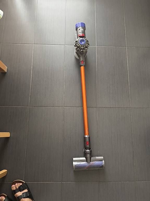 Staubsauger & Zubehör: Aspirapolvere - Dyson SV10 – Gebraucht aus Osogna von mat_yjv7