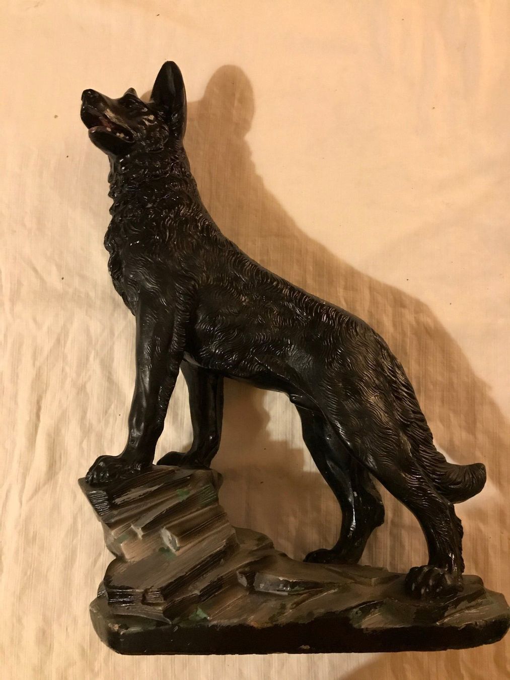 Figuren: Statue d'un chien noir – Gebraucht aus Ste-Croix von BuffetSC 4