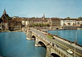 BASEL Mittlere Rheinbrücke, Tram, Auto
