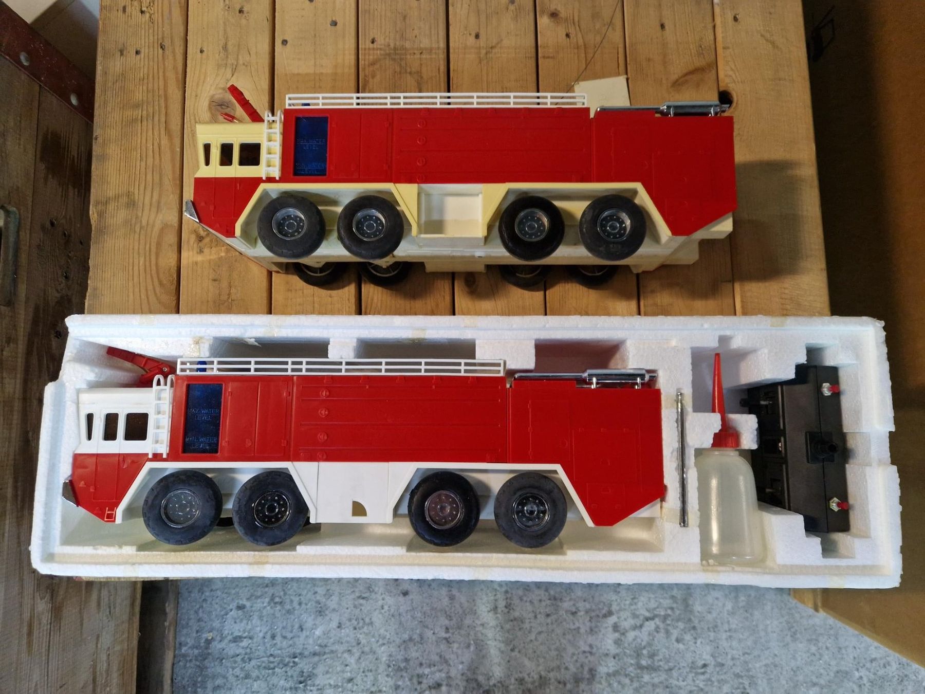 Modellismo RC: RC Flugfeldfeuerwehr – Nuovo e nell'imballaggio originale da Bülach venduto da Astra780 2