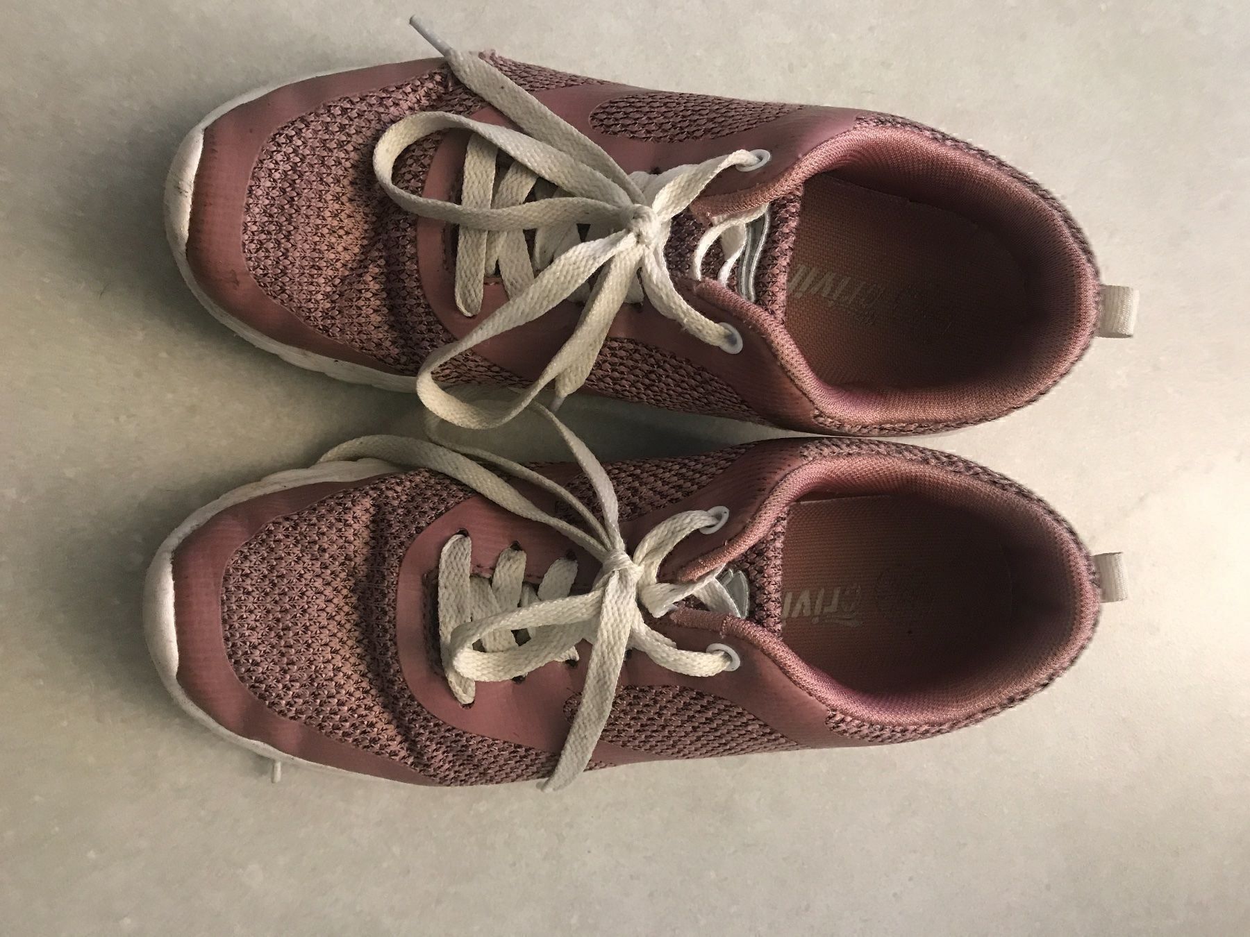 Scarpe per ragazze: Turnschuh – Nuovo (secondo la descrizione) da Muttenz venduto da rog_gs96