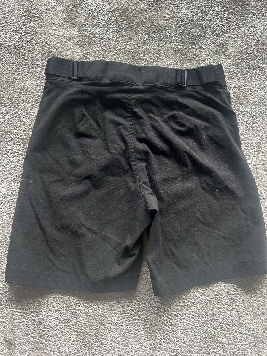 Pantaloni: Mountainbike Kurzhose FOX – Usato da Zürich venduto da fedi.81 2