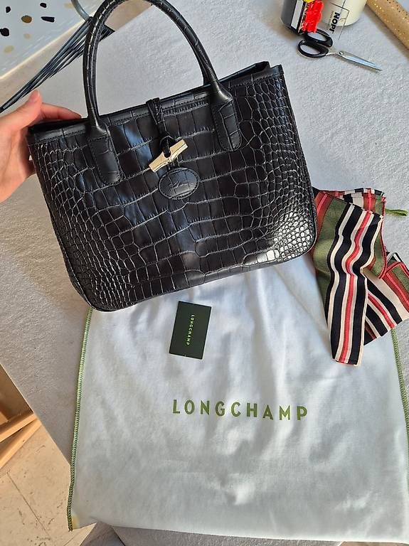Borse da donna: Neuwertige Longchamp "Roseau Croco" Ledertasche & Seidentuch – Usato da Meilen venduto da jul_28tj