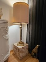 Grosse Vintage-Stehlampe inkl. separatem Naturstein-Sockel