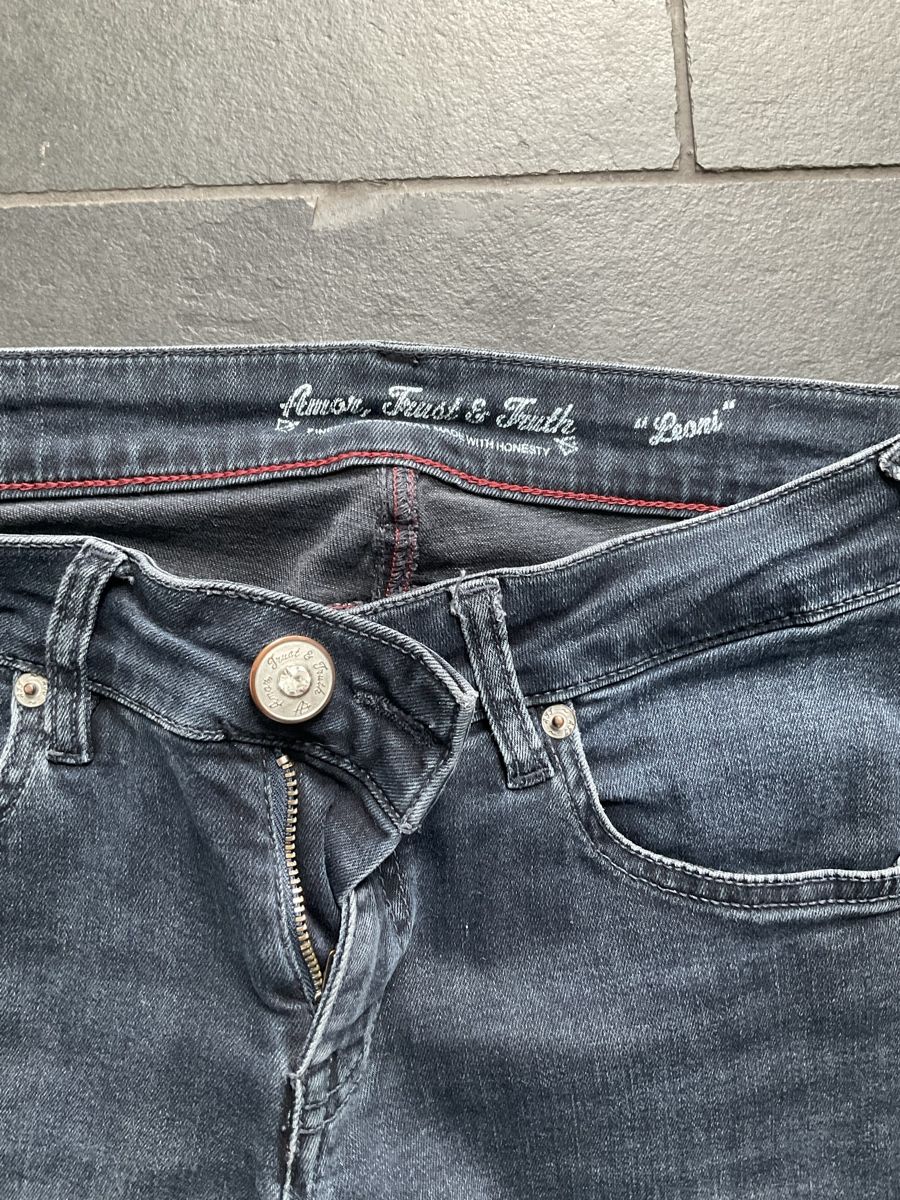 Jeans: Att Jeans, Amor Trust & Truth – Usato da Röschenz venduto da Queen020 5