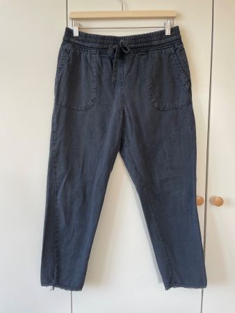 ZARA Stoffhose / Culotte – Blaugrau mit Elastikbund, Gr. M