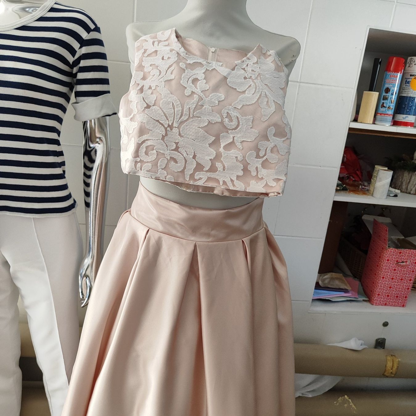 Vestiti & Gonne: Traumhafte Festkleid – Nuovo e nell'imballaggio originale da Langnau am Albis venduto da Judithsebi 1