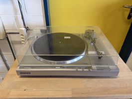Plattenspieler Hitachi HT-67 Quarz Direktantrieb silber