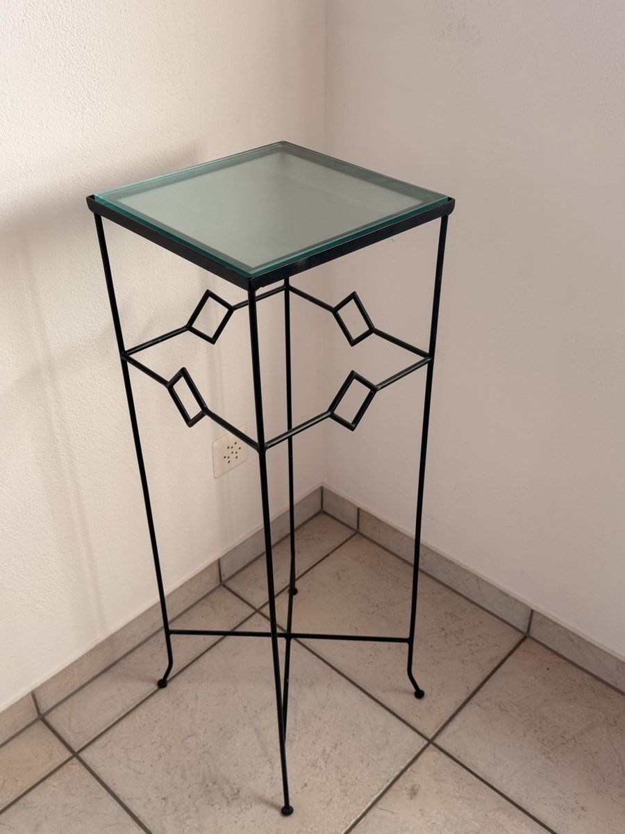Altro per la casa: Ständer mit Glasplatte, Metall 91 cm – Nuovo (secondo la descrizione) da Lufingen venduto da Smily37