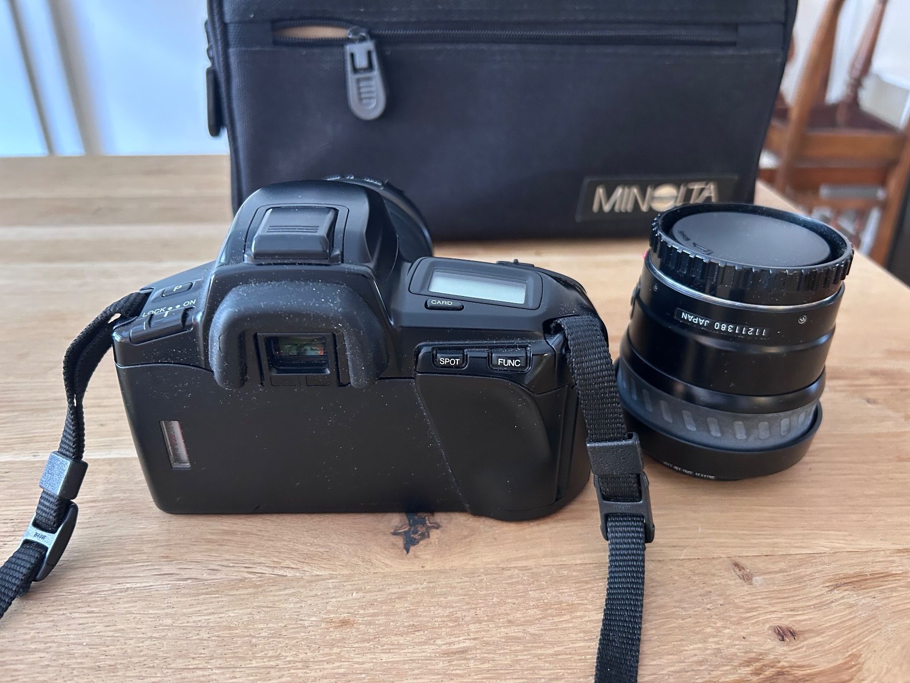 Minolta Fotocamera: Minolta Dynax 5xi mit Objektiv und Tasche – Usato da Zürich venduto da CMAAcoustics 2