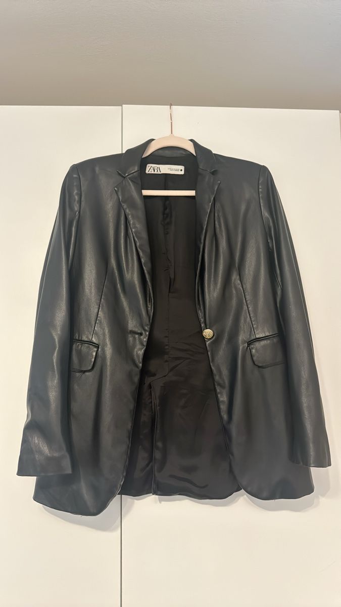 Zara Giacche: Black leather blazer – Usato da Zürich venduto da Sefora_sp 1