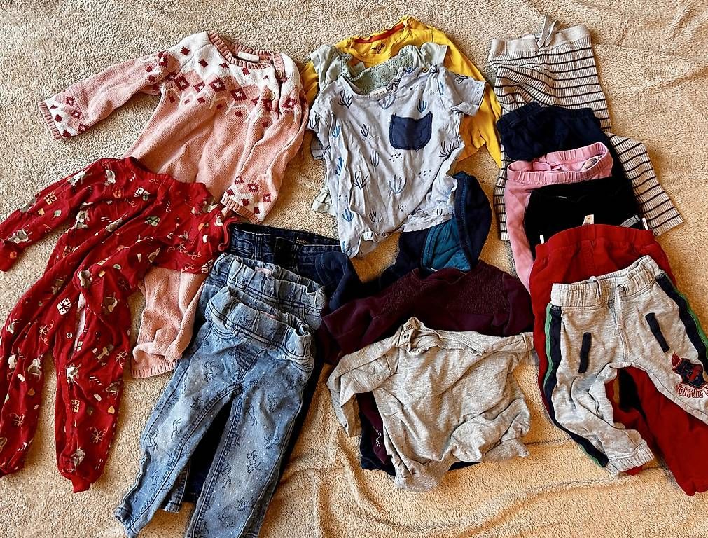 Lotti & Set di vestiti: Grösse 92 Mädchen Kleiderpaket 17 teilig – Usato da Liebefeld venduto da lis_6nym