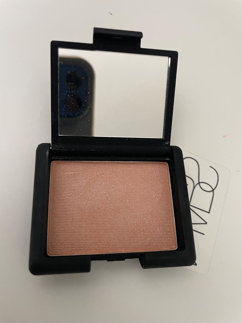 Nars Make-up: NARS MINI POWDER HIGHTLIGHTER 2,5g. Wie neu – Usato da Zürich venduto da deruja