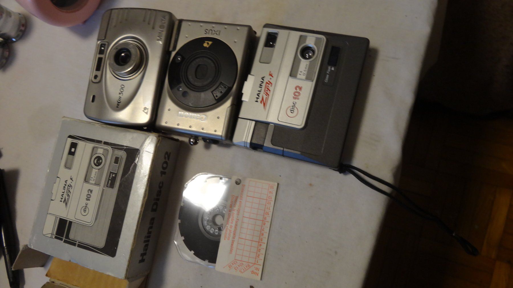 Canon Kamera: 3 STK  ANTIK FILM KAMERAS – Gebraucht aus zürich von ahmad01 2